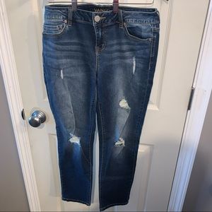Vanity women’s jeans size 29 girlfriend cut